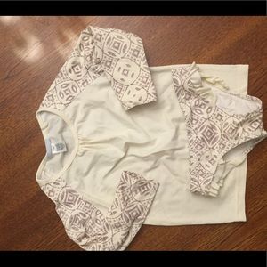 Size 4. Eberjey sandbar sunguard and bottom.